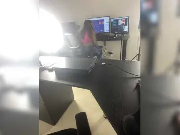 Mariamlenox  live sex cam