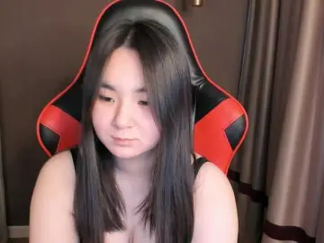 Twittykiki  live sex cam