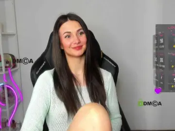 Cute-Shy  live sex cam
