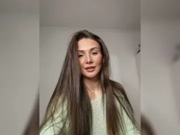 Cute-Shy  live sex cam