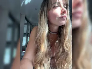 Lilianna-  live sex cam