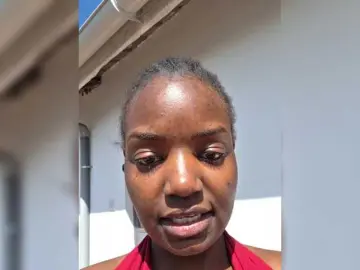 Lucia-1  live sex cam