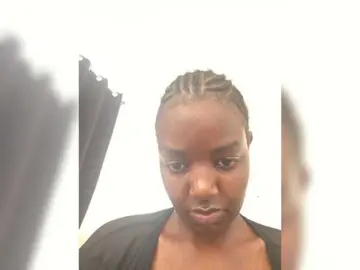 Lucia-1  live sex cam