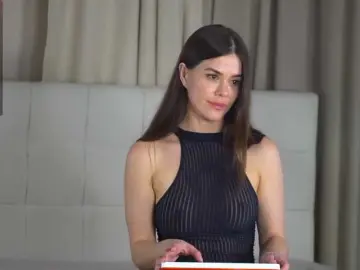 Vikki100500  live sex cam