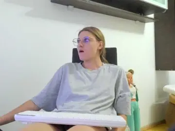 Brinenycassie  live sex cam