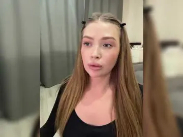MILEDIUM  live sex cam