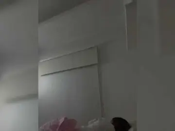 SallyeLeins  live sex cam