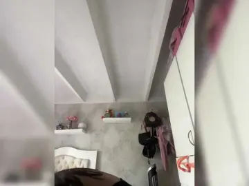 SallyeLeins  live sex cam