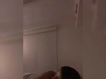 SallyeLeins  live sex cam