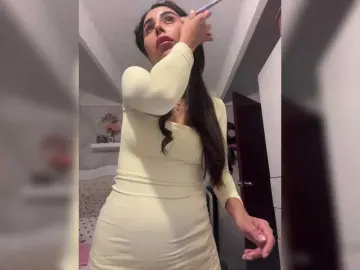 SallyeLeins  live sex cam