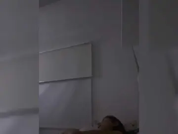 SallyeLeins  live sex cam