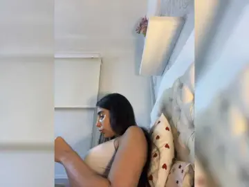 SallyeLeins  live sex cam