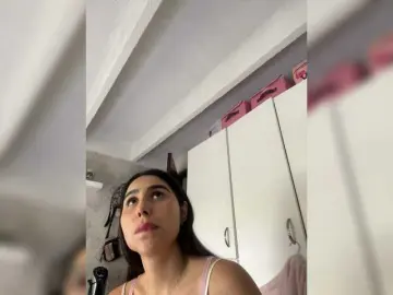 SallyeLeins  live sex cam