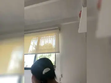 SallyeLeins  live sex cam