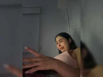 SallyeLeins  live sex cam