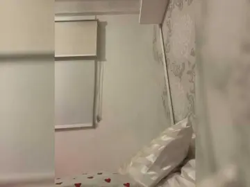 SallyeLeins  live sex cam