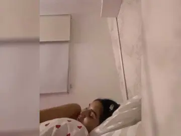 SallyeLeins  live sex cam