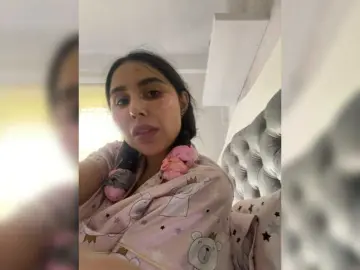 SallyeLeins  live sex cam