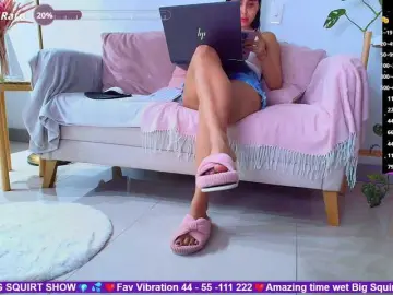 SallyeLeins  live sex cam