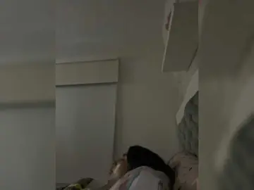 SallyeLeins  live sex cam