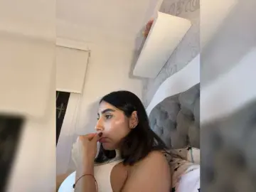 SallyeLeins  live sex cam