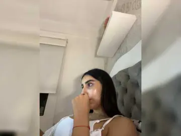 SallyeLeins  live sex cam