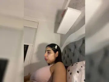 SallyeLeins  live sex cam