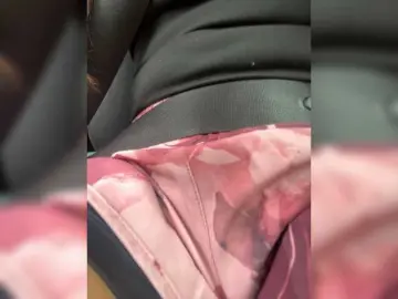 SallyeLeins  live sex cam