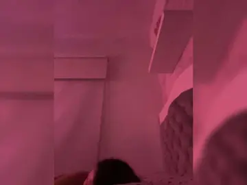 SallyeLeins  live sex cam