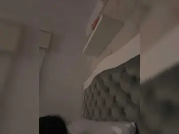 SallyeLeins  live sex cam