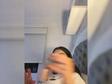 SallyeLeins  live sex cam