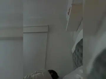 SallyeLeins  live sex cam