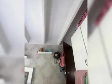 SallyeLeins  live sex cam