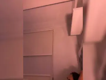 SallyeLeins  live sex cam