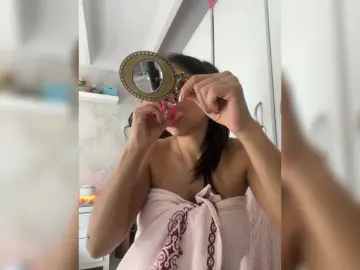 SallyeLeins  live sex cam