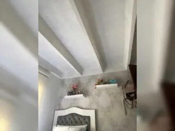 SallyeLeins  live sex cam
