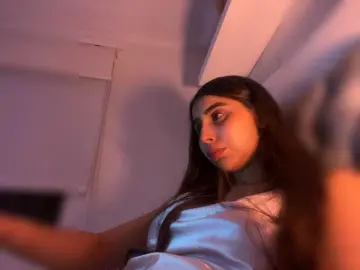 SallyeLeins  live sex cam