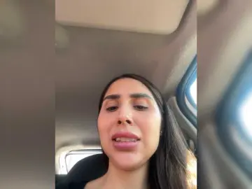 SallyeLeins  live sex cam