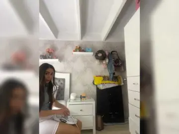 SallyeLeins  live sex cam