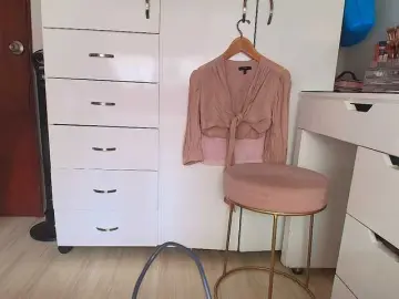 SallyeLeins  live sex cam