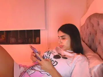SallyeLeins  live sex cam