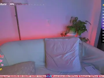 SallyeLeins  live sex cam