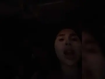SallyeLeins  live sex cam