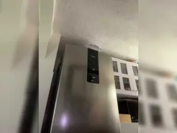 SallyeLeins  live sex cam