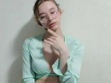 SilvaDevil  live sex cam