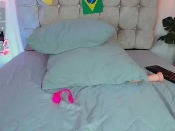 SophieBuitrago  live sex cam