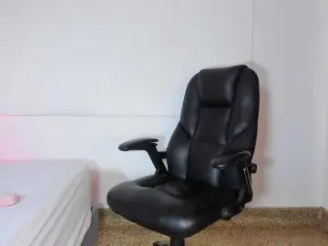 Crystal-stones  live sex cam