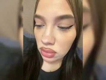 Glossmixdoll  live sex cam