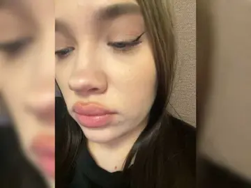 Glossmixdoll  live sex cam