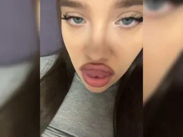 Glossmixdoll  live sex cam